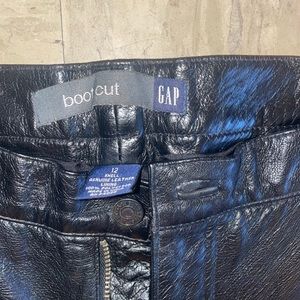 Woman leather bootcut pants